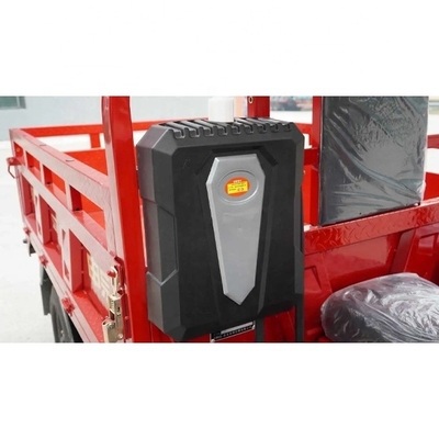 モロッコとアルジェリアでの輸送のための300cc三輪機動三輪車